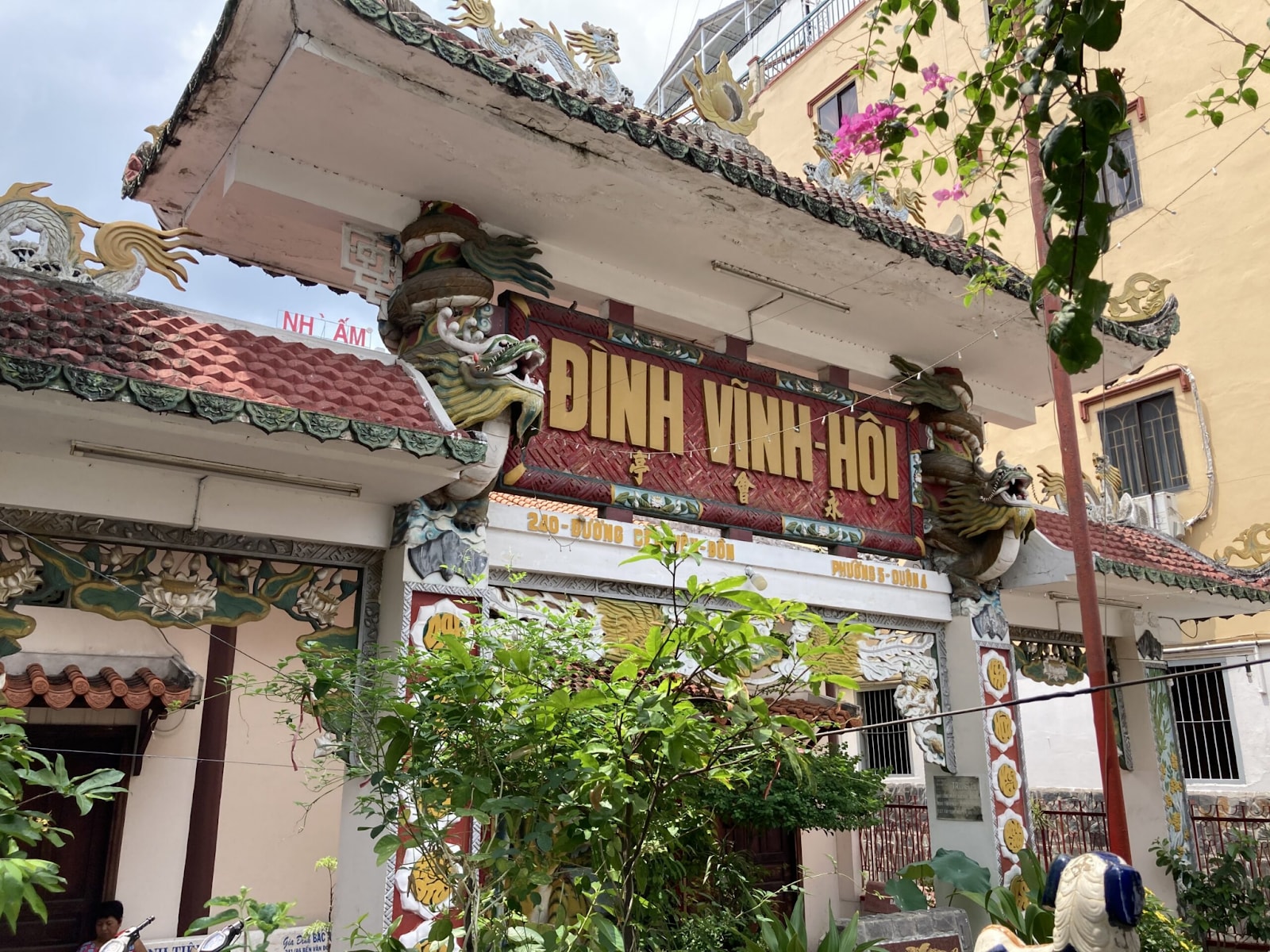 Vinh Hoi Communal House offers a meaningful glimpse into Ho Chi Minh City’s cultural roots